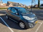 Peugeot 107 1.0 12V 5DR 2012 Grijs, Voorwielaandrijving, Stof, Zwart, 4 stoelen