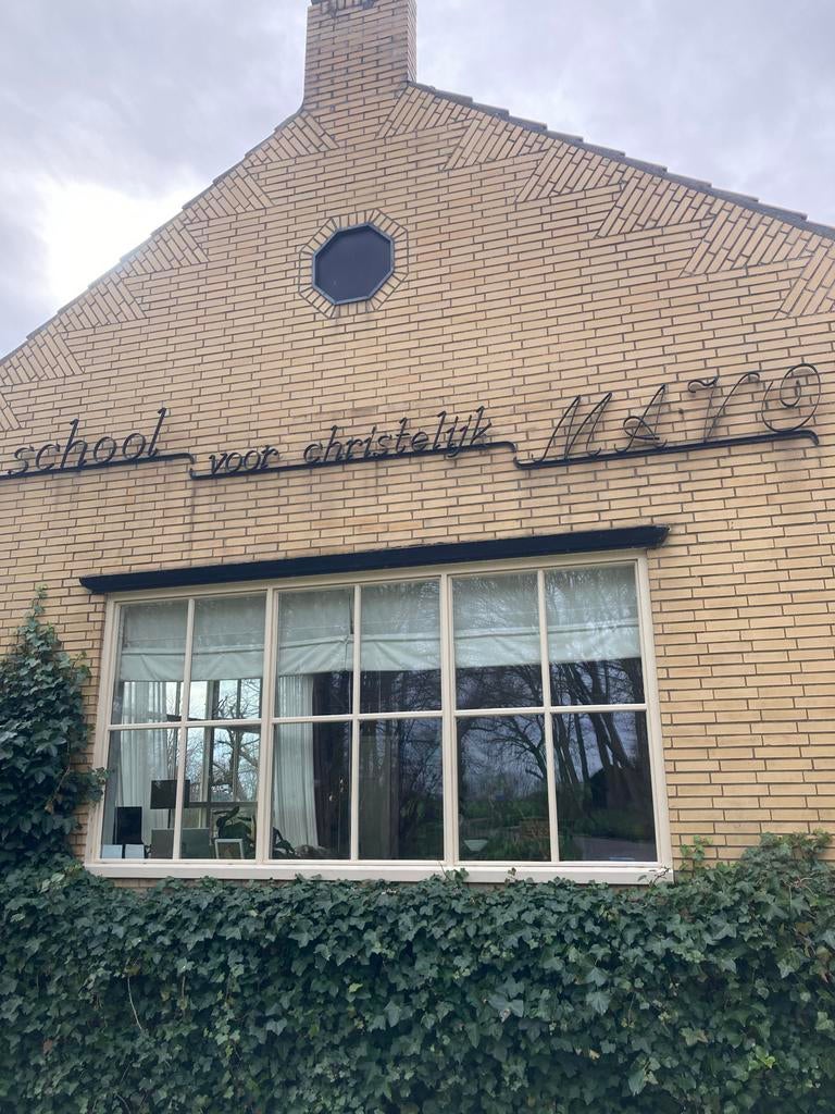 Gezocht: 8-hoekige schoolklok, Ophalen of Verzenden