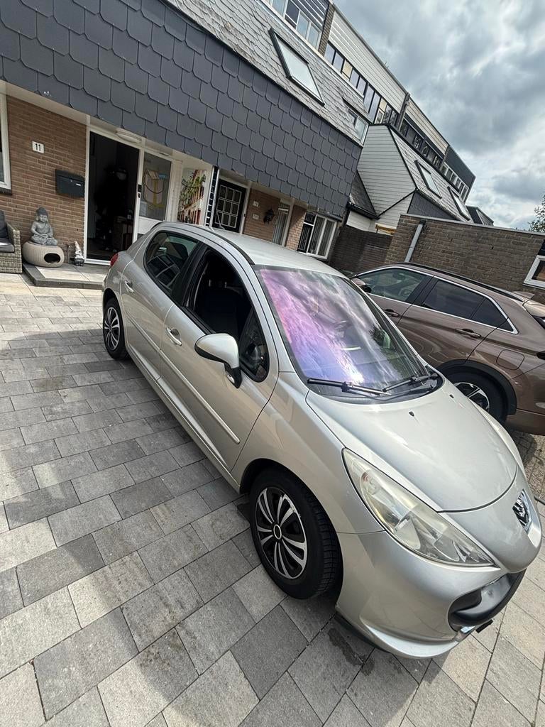 Peugeot 207 1.4 16V Inruil mogelijk. Nieuwe Apk!, Voorwielaandrijving, Stof, 1360 cc, Zwart