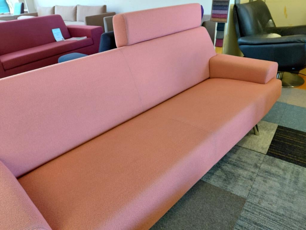 Cloak Sky met hocker | 3,5 zits | Roze | Wol, Gebruikt, Info@andriesign.nl, Driepersoons, 75 tot 100 cm