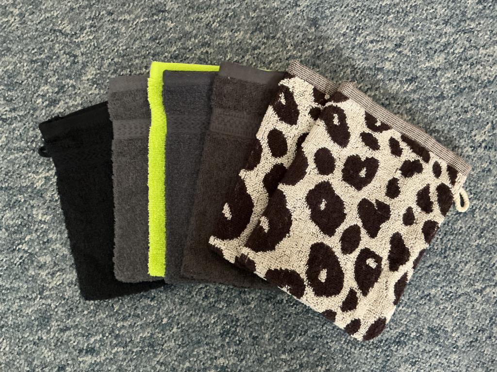 Diversen washandjes, Huis en Inrichting, Badkamer | Badtextiel en Accessoires, Ophalen of Verzenden, Zo goed als nieuw