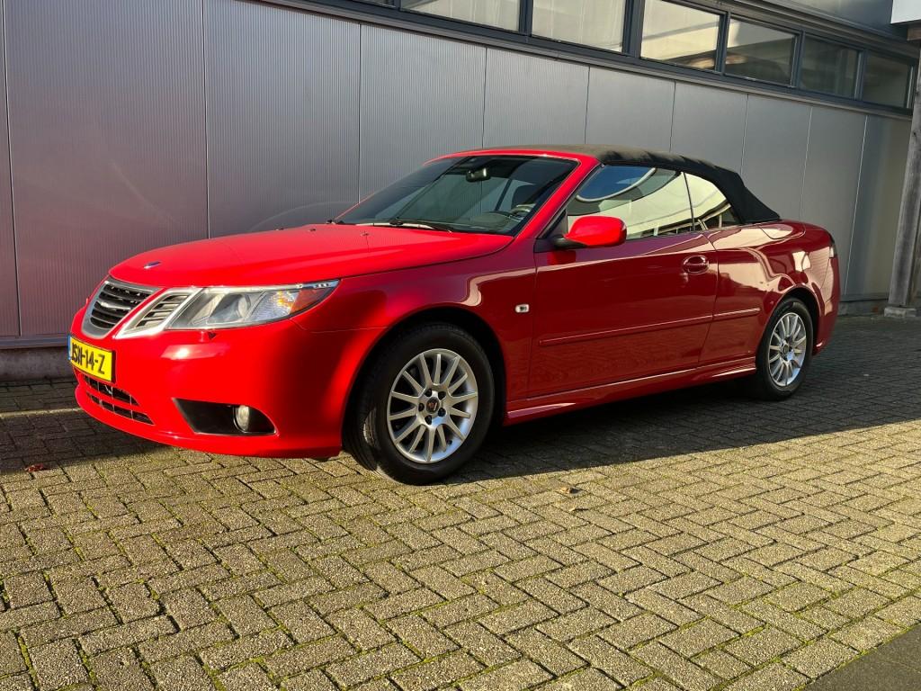 Saab 9-3 2.0 Ltr automaat in Rood incl btw, Automaat, 1998 cc, Gebruikt, Huisgarantie
