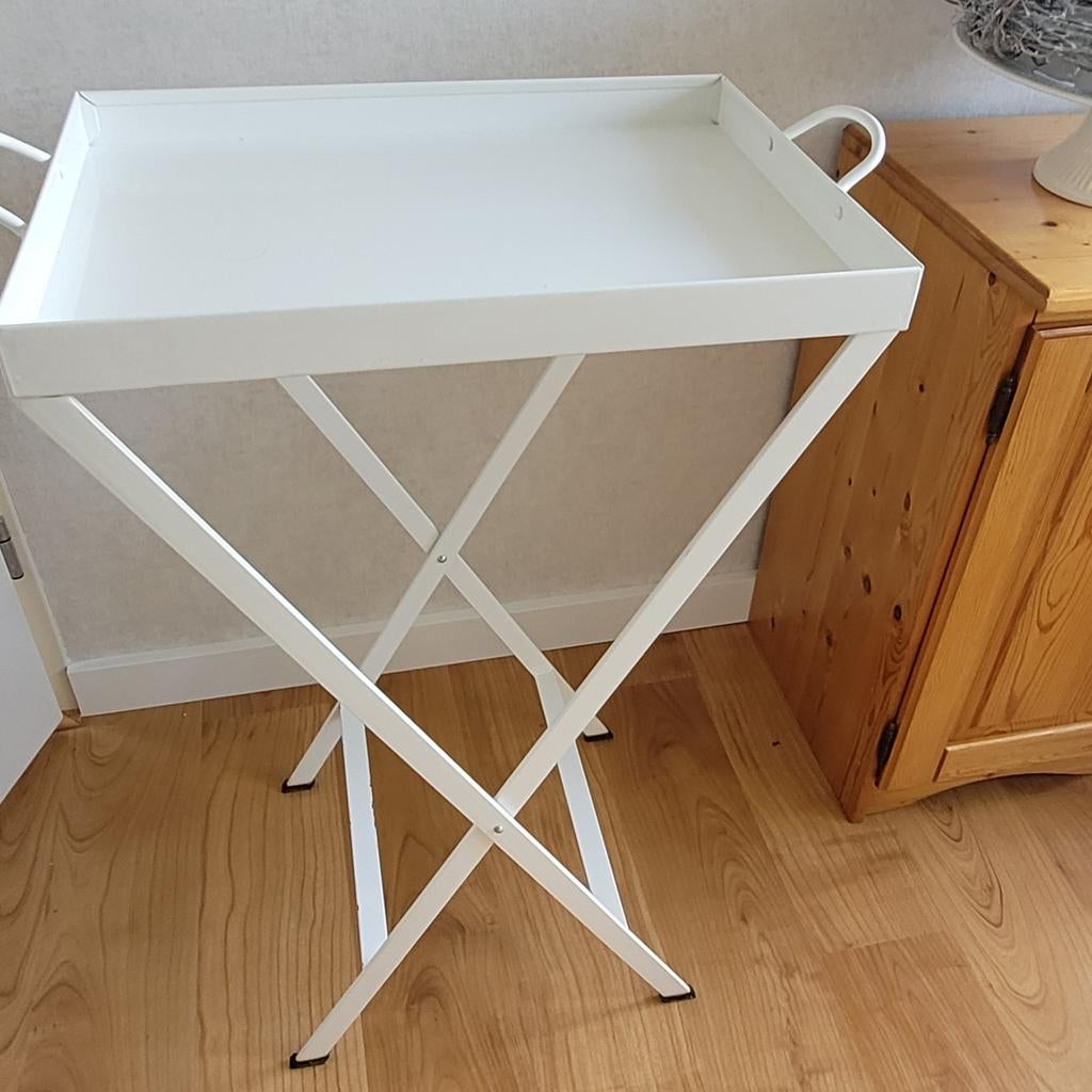 Witte stalen butler tafel, Ophalen