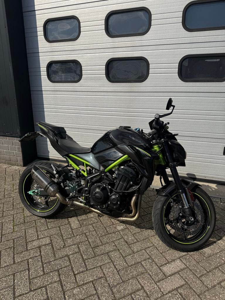 Kawasaki Z900 met Akrapovic uitlaat, Motoren, Sportuitlaat, 4 cilinders, Motorrijbewijs A, Gebruikt