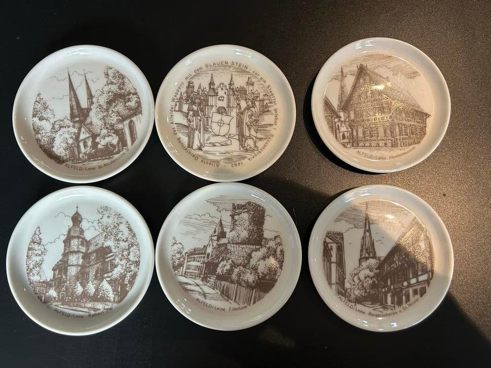 Ze vintage porseleinen onderzetters Fürstenberg, Antiek en Kunst, Antiek | Porselein, Ophalen of Verzenden