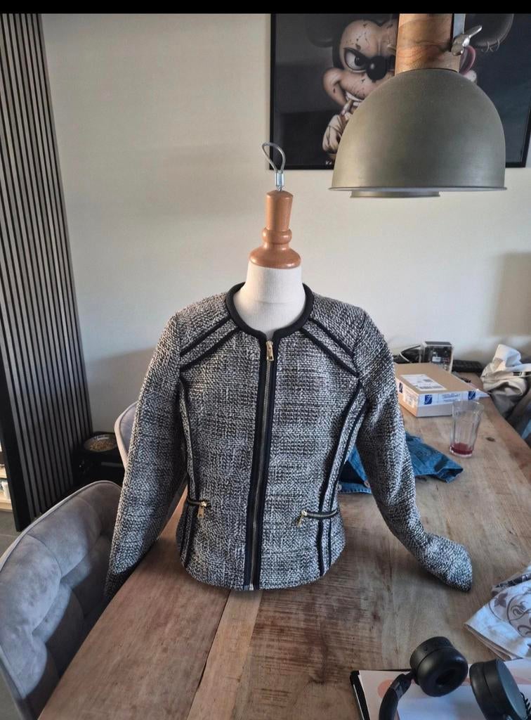 Leuke blazer maat L, Kleding | Dames, Jassen | Zomer, H&M, Maat 42/44 (L), Ophalen of Verzenden, Grijs