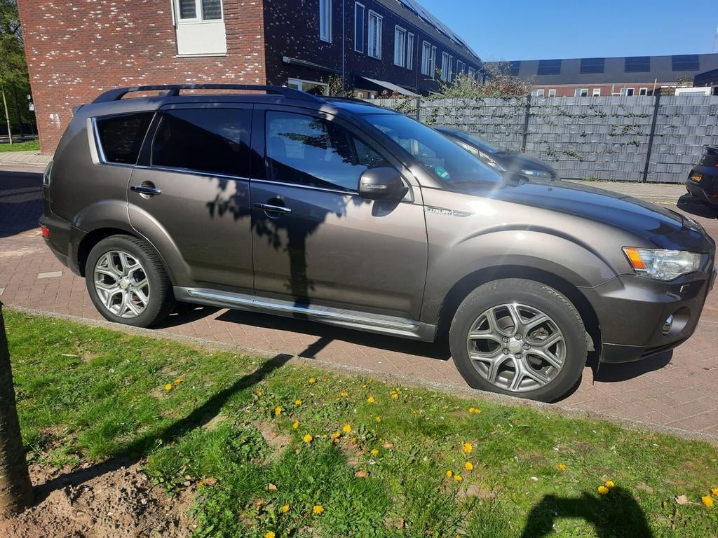 Mitsubishi Outlander 2.0 MPI 2WD CVT 2012 LPG, Auto's, Mitsubishi, 1998 cc, Outlander, Zwart, 4 cilinders