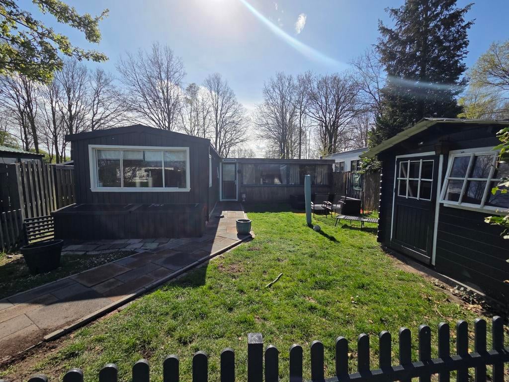 Te koop prachtige ruime sta caravan incl staplaats, Particulier, Rondzit