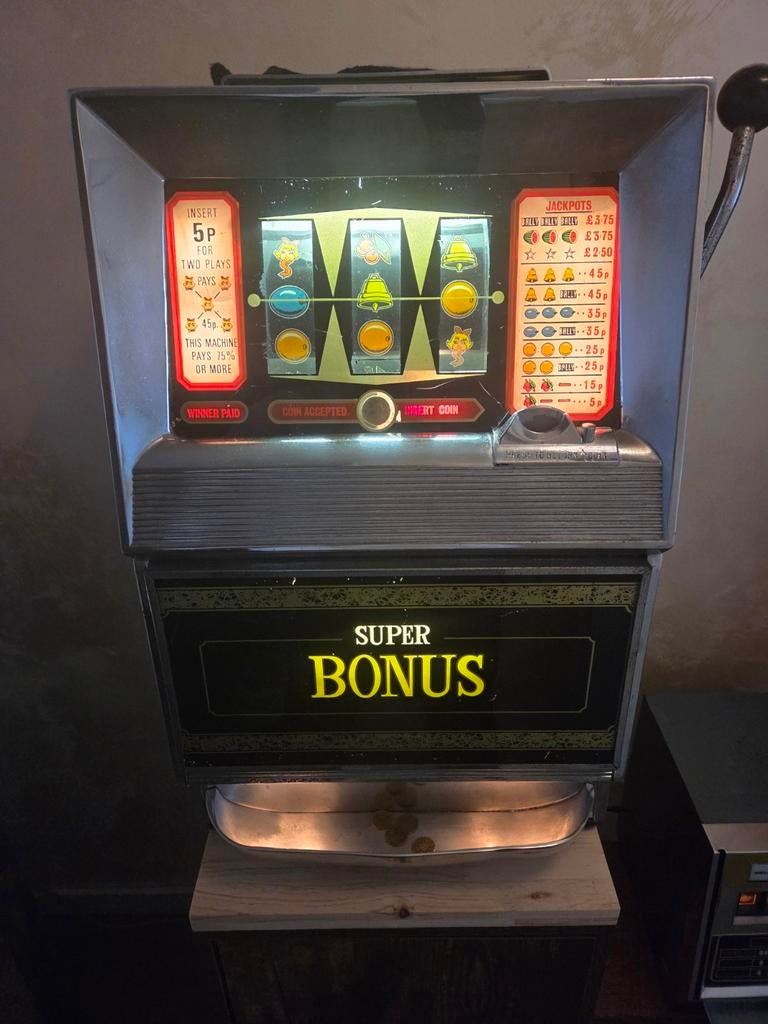 Bally, Ophalen of Verzenden