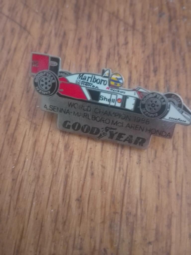 Speltje, Verzamelen, Ophalen, Gebruikt, Sport, Speldje of Pin