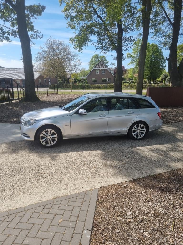 Mercedes-Benz C-Klasse C180 BE Estate 2011 Grijs, Auto's, Mercedes-Benz, Achterwielaandrijving, 1796 cc, Handgeschakeld, 750 kg