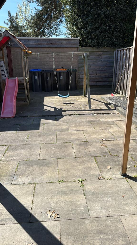 Houten speelhuisje met schommel, glijbaan en klimrek, Kinderen en Baby's, Speelgoed | Buiten | Speelhuisjes, Ophalen, Gebruikt