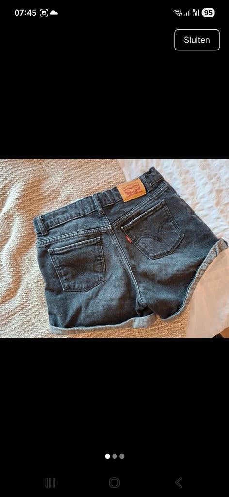 Levi's denim short mt 12, Ophalen of Verzenden, Zo goed als nieuw, Meisje, Broek