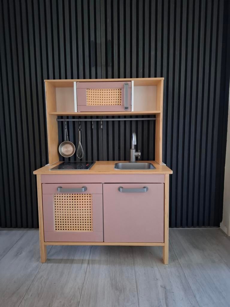 Ikea Duktig speelkeuken oud roze met accessoires, Ophalen of Verzenden, Zo goed als nieuw, Hout, Speelkeuken