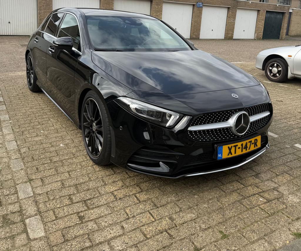 Mercedes A-Klasse AMG 220D 190pk 7G-DCT 2019 Zwart 360Cam, Auto's, Mercedes-Benz, Parkeerassistent, Zwart, Overige kleuren, Diesel