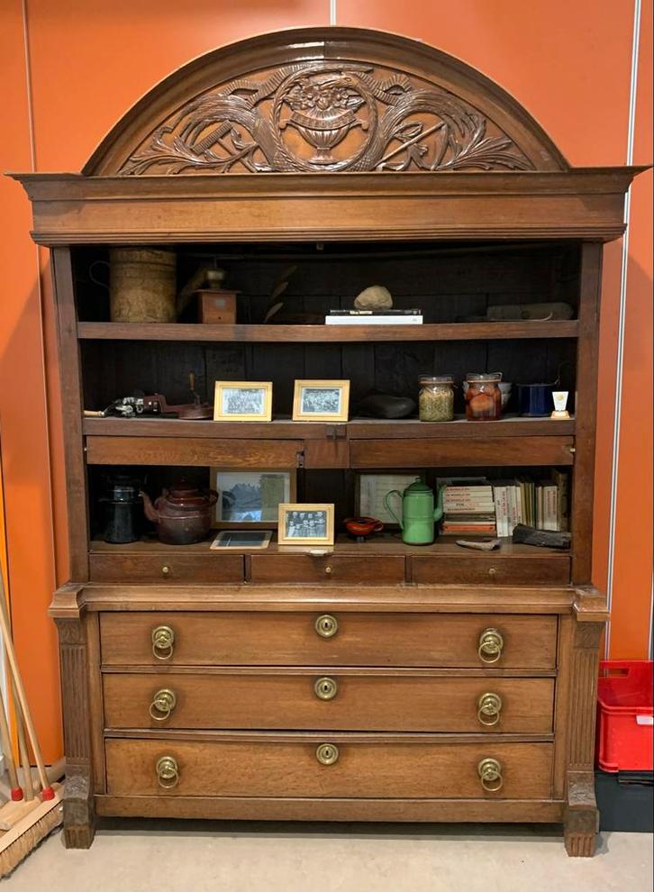 Drents Kabinet Houten kast met lades en open vakken, Antiek en Kunst, Antiek | Meubels | Kasten, Ophalen