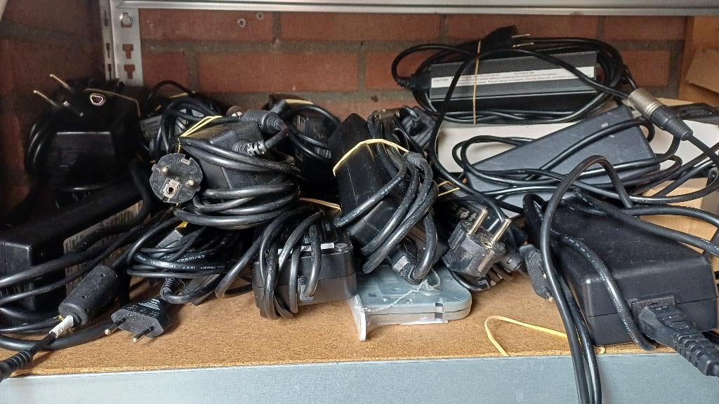 Electrische fiets laders (sparta batavus koga gazelle, Ophalen of Verzenden, Zo goed als nieuw