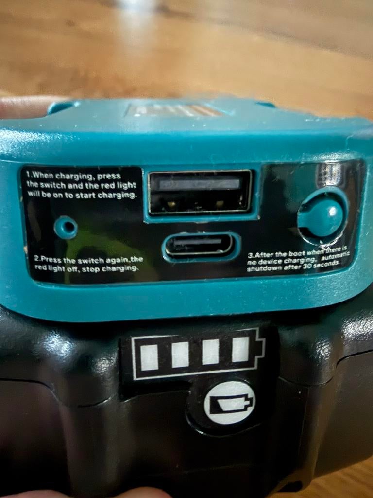 Voor makita 18V usb plus usb C oplader, Ophalen of Verzenden, Zo goed als nieuw