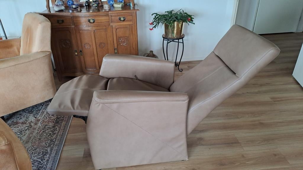 Prominent relax fauteuil met verstelbare voeten & hoofdsteun, Ophalen, Minder dan 75 cm, Comfortabele luxe relaxfauteuil, Leer