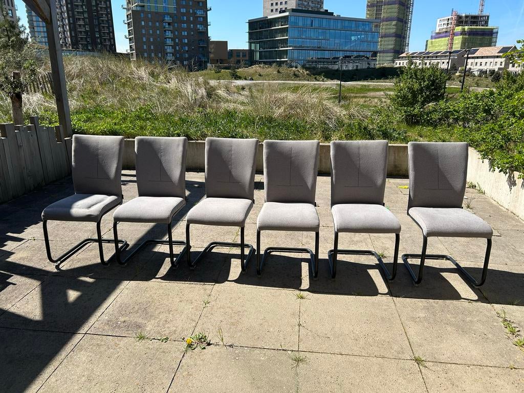 Set van 6 grijze eetkamerstoelen met sledeframe, Huis en Inrichting, Stoelen, Ophalen, Gebruikt, Vijf, Zes of meer stoelen, Stof