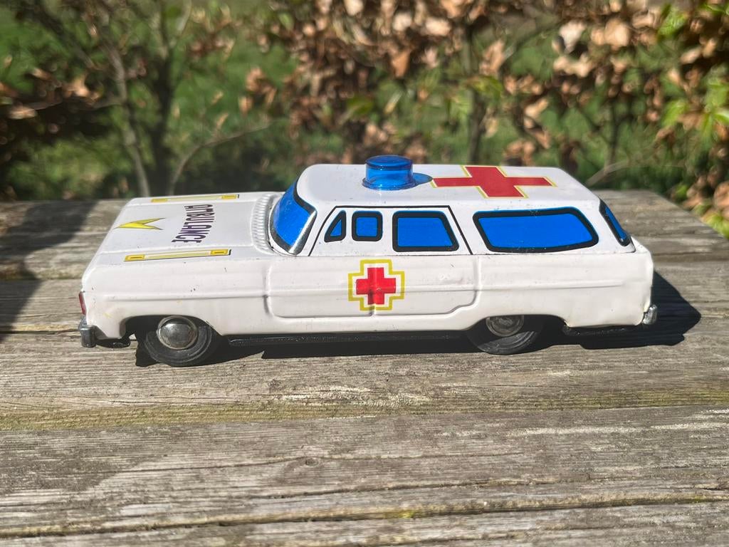 Blikken ambulance, Verzamelen, Blikken, Ophalen of Verzenden, Zo goed als nieuw, Overige