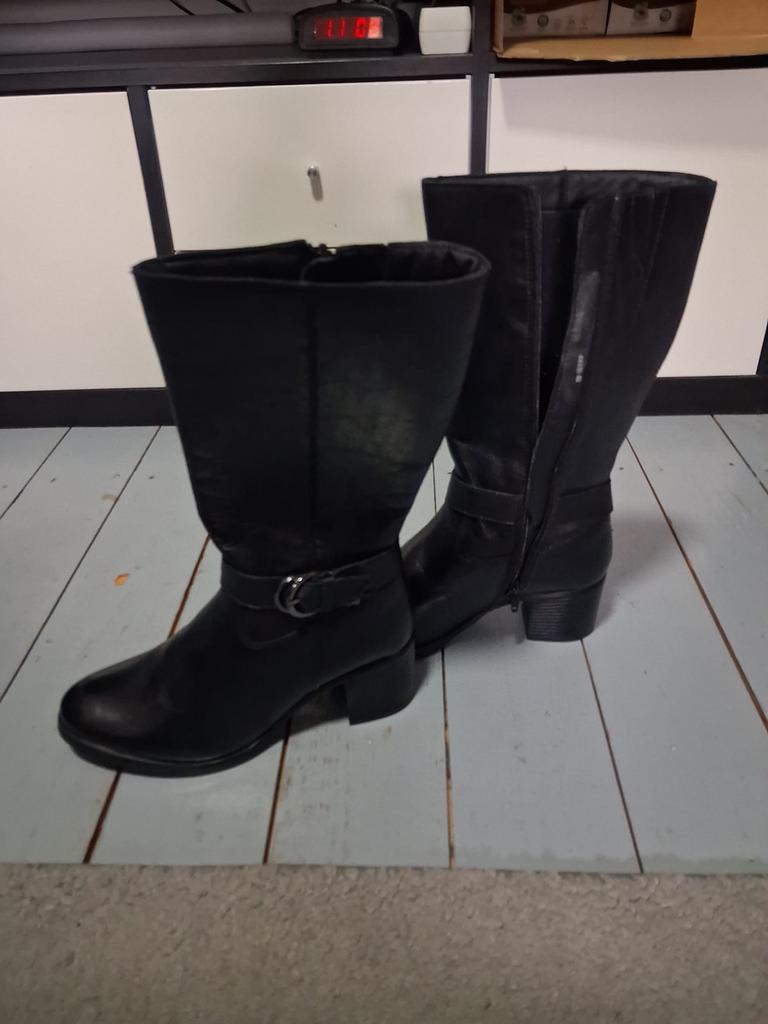 Nieuwe zwarte lederen laarzen - Maat 40, Kleding | Dames, Ophalen of Verzenden, Nieuw, Zwart, Hoge laarzen