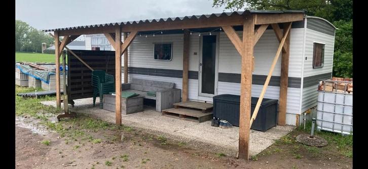 Stacaravan zonder staplaats (met overkapping), Tuin en Terras, Tuinhuizen, Gebruikt, Overige typen, Metaal, 500 cm of meer, 200 tot 400 cm