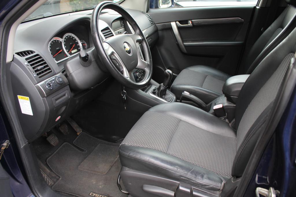 Chevrolet Captiva 2.4i "Shadow" Cruise - Half leder - 7 Pers, Auto's, Chevrolet, Voorwielaandrijving, 136 pk, Gebruikt, Zwart