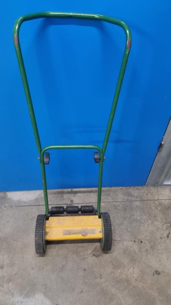 Perfect werkende handgrasmaaier voor klein gazon, Gebruikt, Handgrasmaaier, Minder dan 30 cm, Ophalen of Verzenden