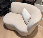 WOOOD fauteuil Stone crème bouclé stof, Huis en Inrichting, Fauteuils, Ophalen, 75 tot 100 cm, Zo goed als nieuw, 100 tot 125 cm
