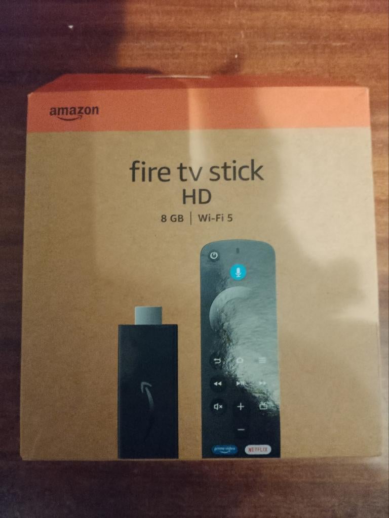 Amazon Fire TV Stick HD 8 GB met afstandsbediening, Ophalen, Zo goed als nieuw, HDMI, Minder dan 500 GB