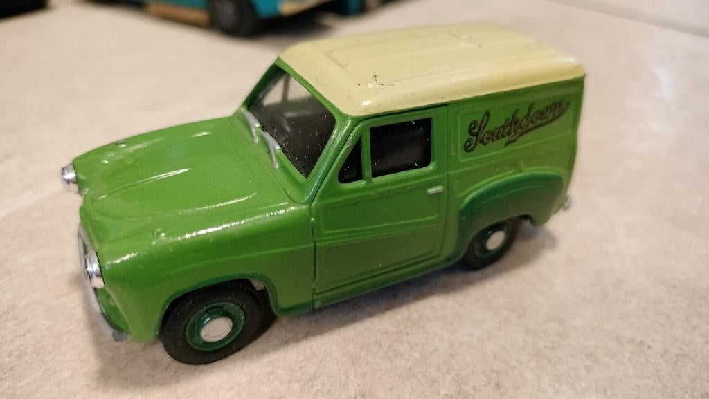 Classic CORGI AUSTIN, Ophalen of Verzenden, Zo goed als nieuw, Auto, Corgi