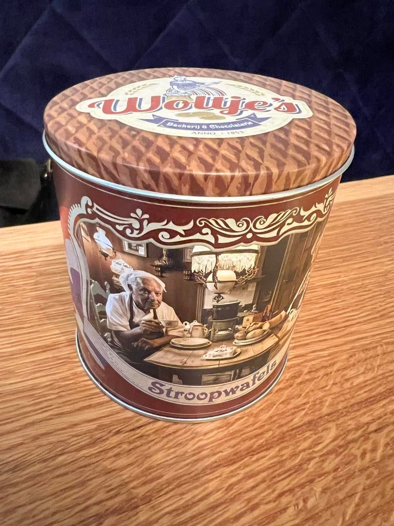 Woltje’s Stroopwafels Blik Volendam zgan- Vintage Design, Ophalen of Verzenden, Gebruikt