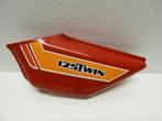 CB125 1970 - 1971 Honda Cover Cover onder zadel D1-44316