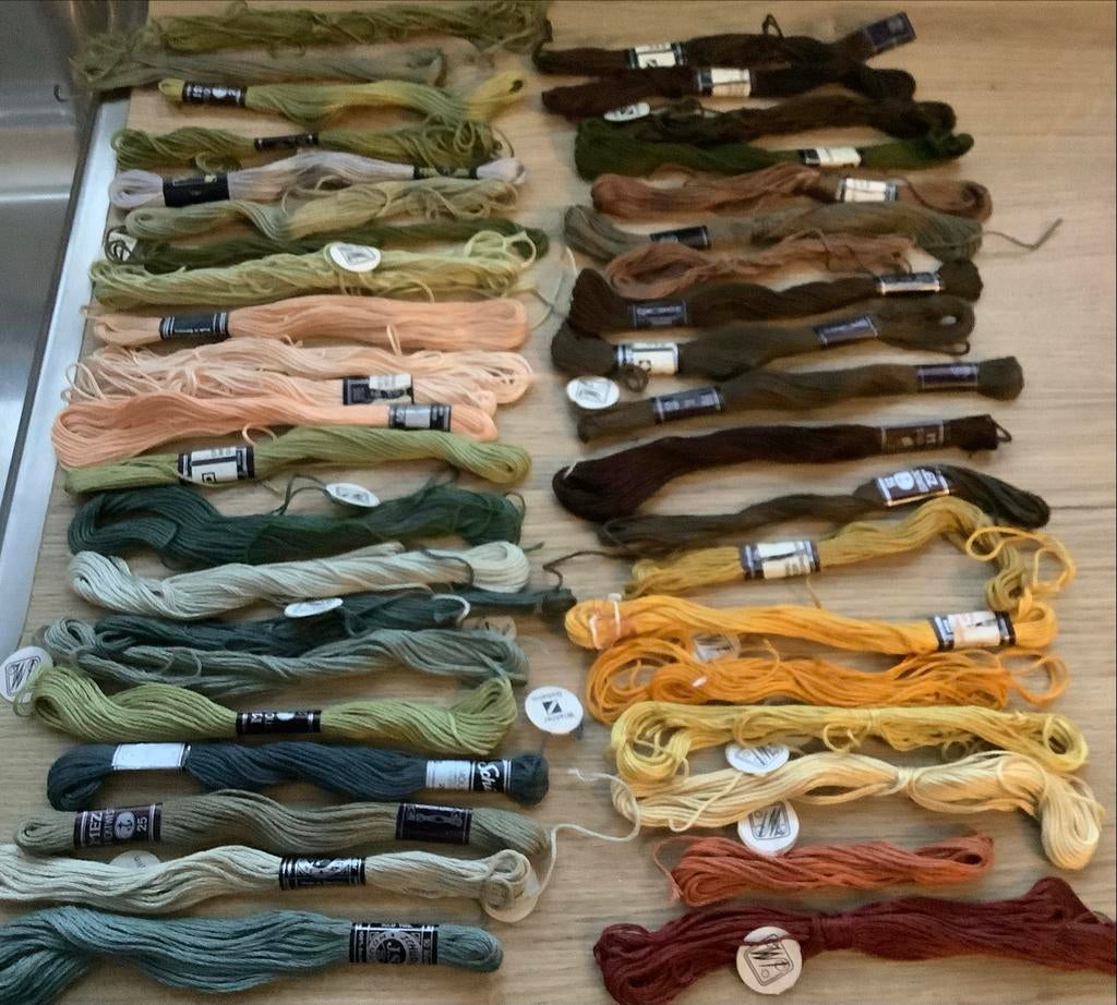 Borduurgaren in verschillende kleuren, Ophalen of Verzenden, Gebruikt, Handborduren, Borduurgaren of Zijde