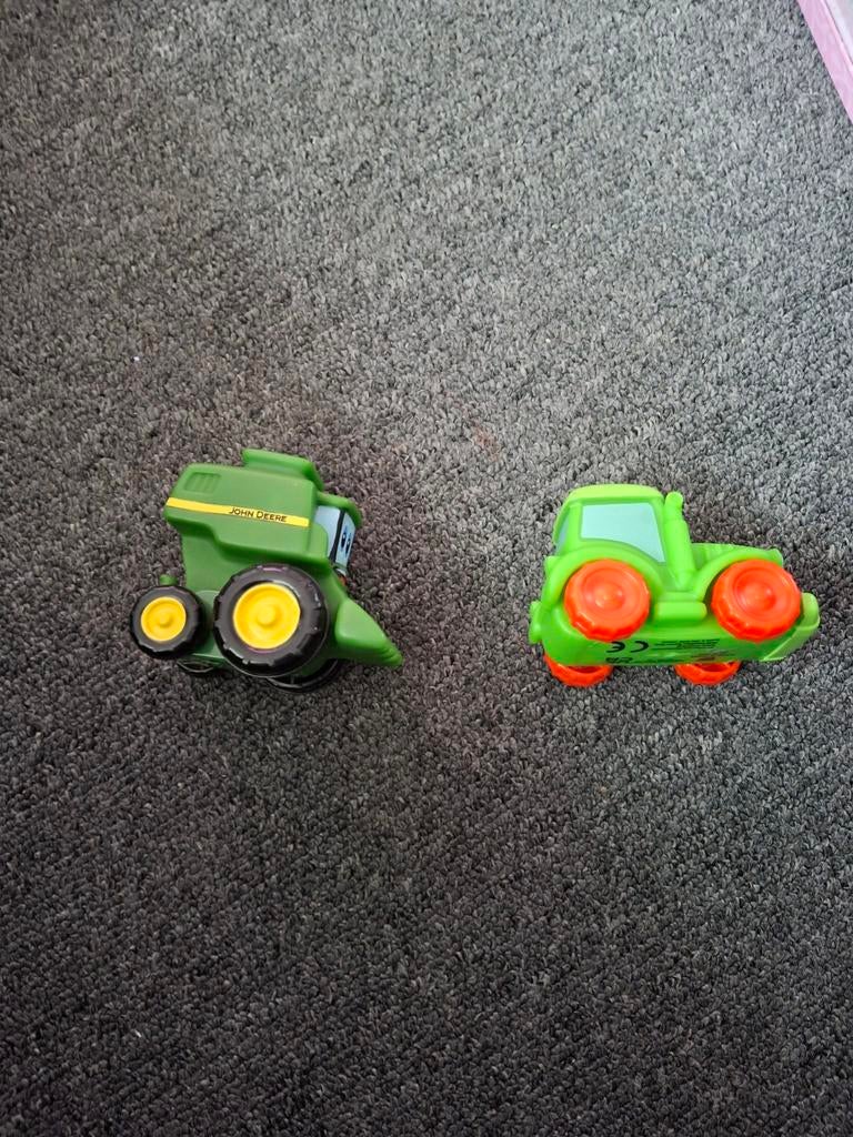 Twee John Deere speelgoedvoertuigen, Ophalen of Verzenden
