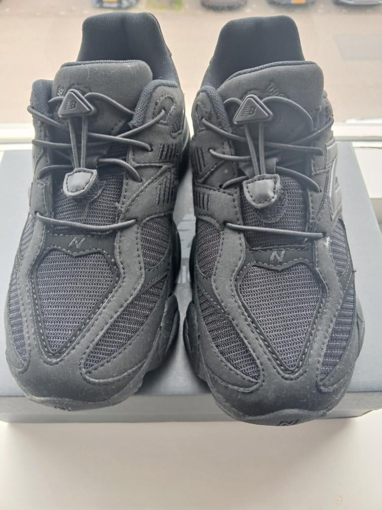 New balance triple black  maat 35, Schoenen, Nieuw, Ophalen of Verzenden, New Balance