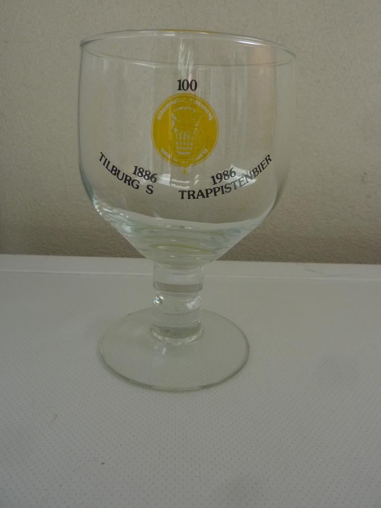 La Trappe bierglas. Tilburg. 1886 1986., Ophalen of Verzenden, Gebruikt, Glas of Glazen, La Trappe