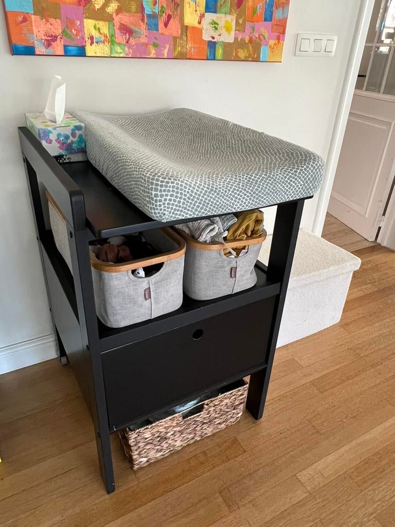Zwarte luiertafel / commode met verschoonkussen, Ophalen, 50 tot 70 cm, 90 tot 105 cm, 100 cm of meer