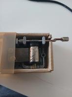 ALLEEN OPHALEN/Muziek doosje, Ophalen