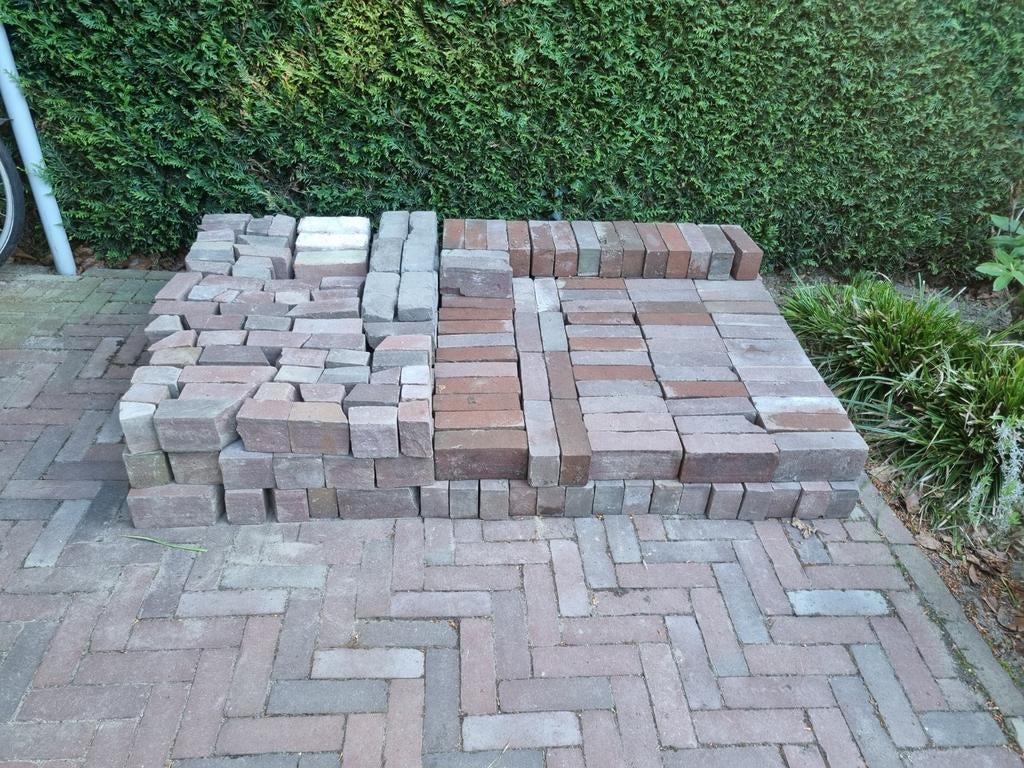 Restant waaltjes, zeker nog genoeg voor nieuw tuinpad, Ophalen of Verzenden