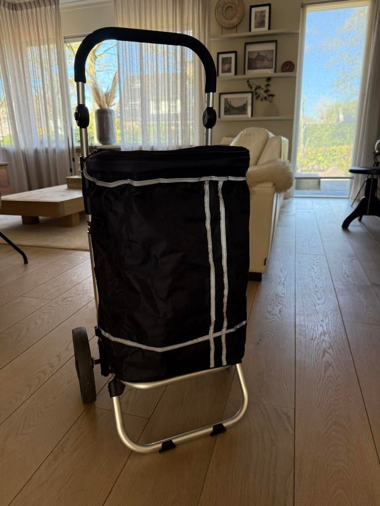 Boodschappen karretje  ideaal, Ophalen, Zo goed als nieuw, Zwart, 30 cm of meer