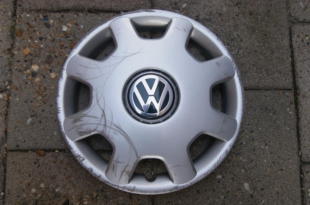 1 losse originele wieldop Volkswagen Polo 13 inch (Model 2), Ophalen of Verzenden, Gebruikt