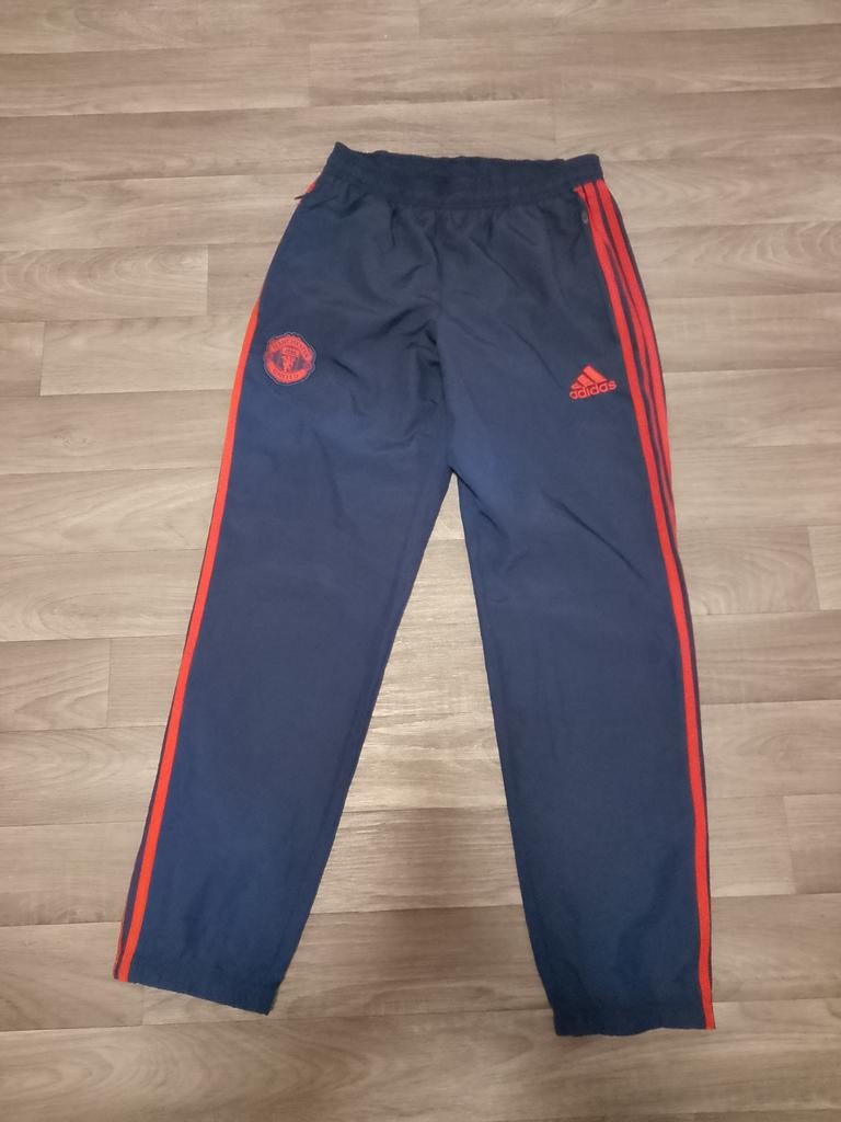 Manchester United Voetbalbroekje Maat M Origineel, Sport en Fitness, Voetbal, Maat M, Ophalen of Verzenden, Gebruikt, Broek