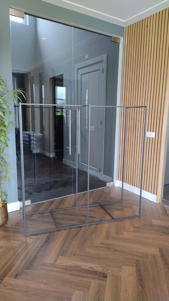 High end hotel chique kleding rek, Ophalen, Nieuw, 25 tot 50 cm