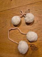 Applicatie pompons aan koordje, Ophalen of Verzenden, Zo goed als nieuw