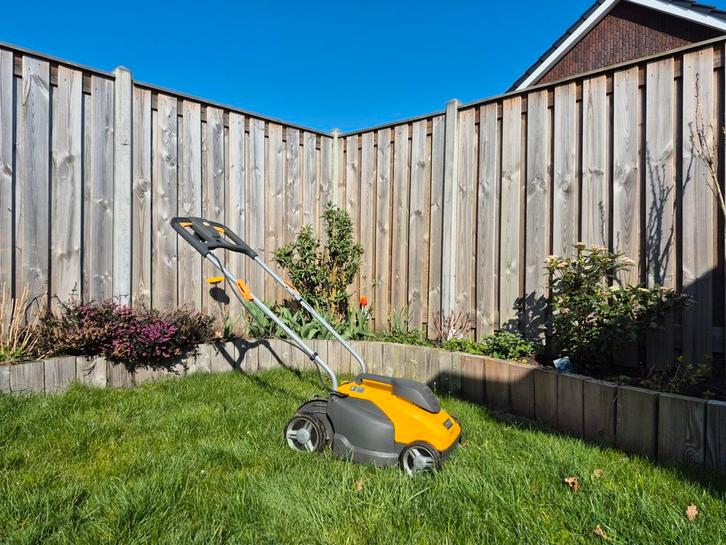 Stiga Combi 36E grasmaaier, Tuin en Terras, Grasmaaiers, Gebruikt, Elektrische grasmaaier, 30 t/m 39 cm, Cirkelmaaier, Mulchfunctie