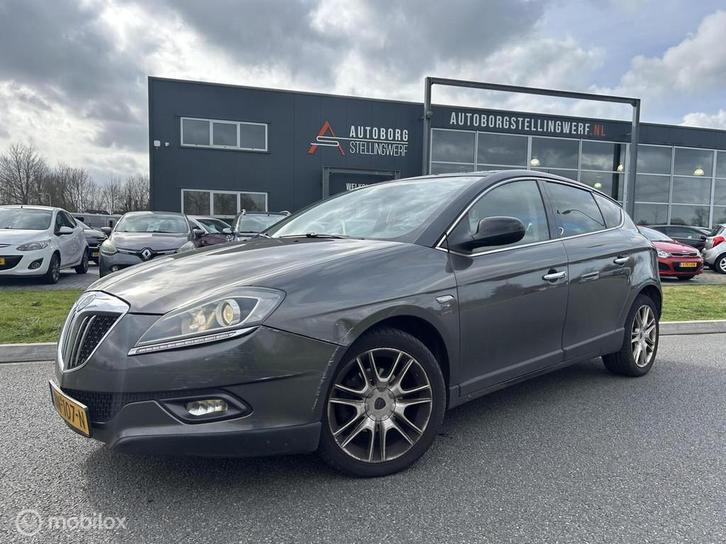 Lancia Delta 1.4-16V Platino [ leder panorama clima navi ], Auto's, Lancia, Bedrijf, Te koop, Delta, ABS, Airbags, Airconditioning