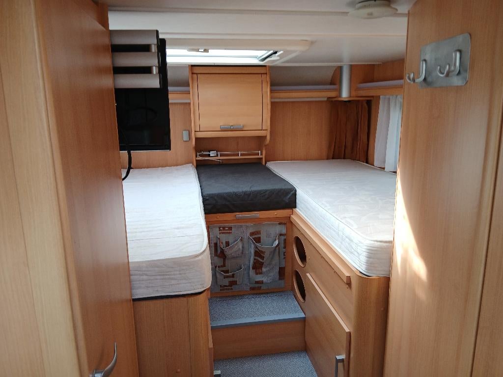 Caravans And Camping Semi-Integraal
