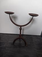 Brutalist kandelaar met twee armen., Antiek en Kunst, Ophalen of Verzenden, Overige materialen